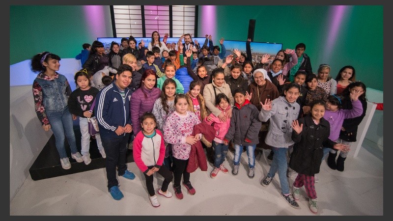 Los chicos disfrutaron en las instalaciones de Televisión Litoral.