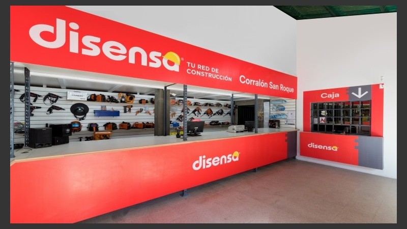 A un año de su desembarco en Argentina, Disensa se consolida como la red más grande de minoristas de la construcción.