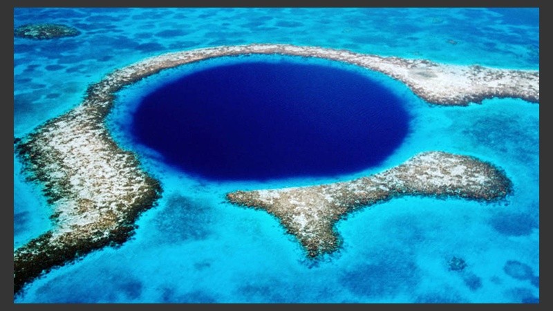 Ingresaron al Agujero Azul del Caribe y salieron maravillados.