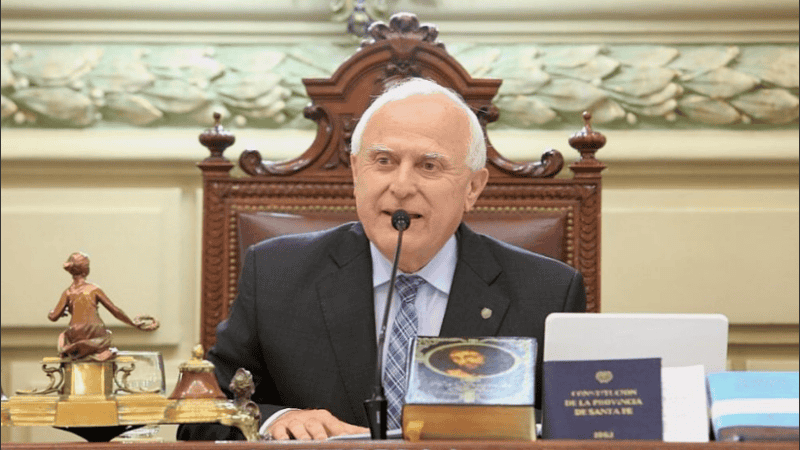 Lifschitz se contagió de coronavirus y su estado de salud empeoró. 