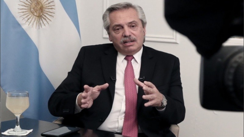 Fernández insistió en la necesidad de respetar la cuarentena. 
