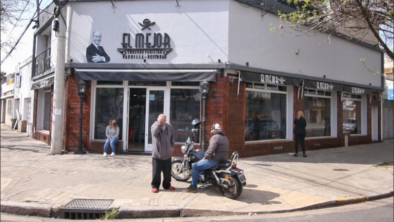 Consternación en la parrilla donde trabajaba Sebastián.