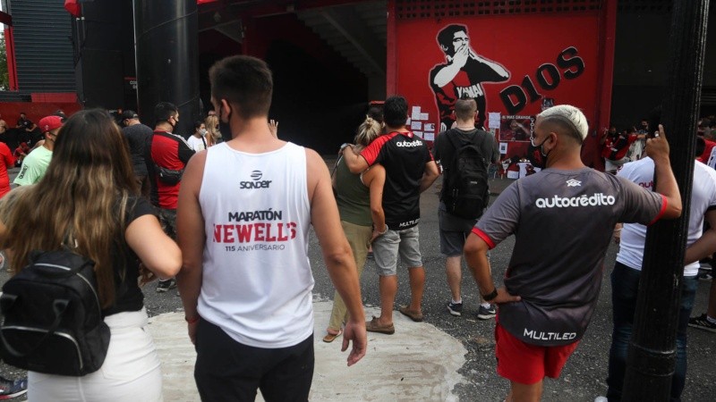 La despedida de los hinchas en el Coloso del Parque.
