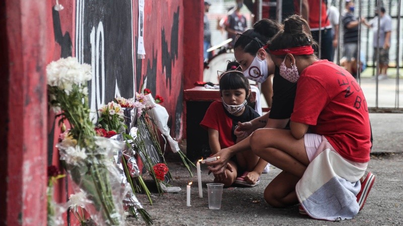 La despedida de los hinchas en el Coloso del Parque.