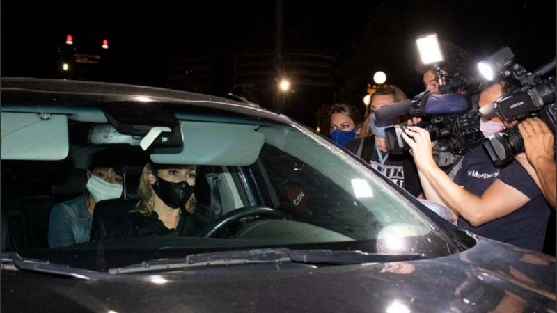 Rocío lamentó haber quedado afuera del grupo íntimo que despidió a Diego.