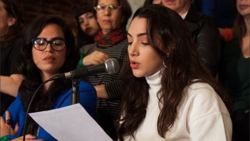 Fardin participó de una conferencia de prensa.