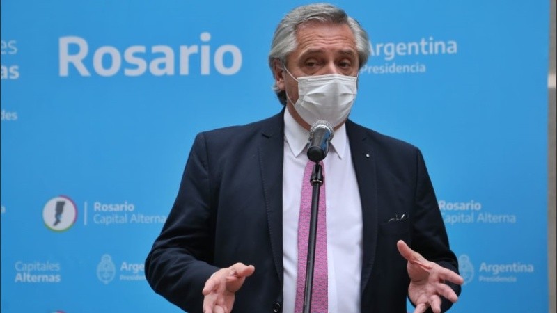 El presidente se emocionó al hablar de los personajes de Rosario y de la salud de Miguel Lifschitz