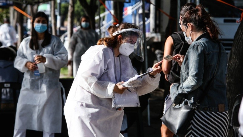 Ya son 4.436 personas que contrajeron coronavirus y murieron en la provincia.