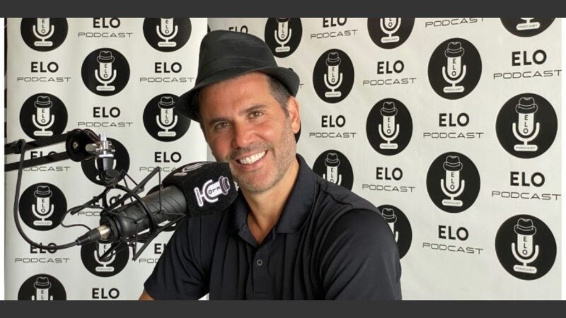 “Ya empecé a producir contenido pornográfico con las chicas que vienen acá”, comentó el hombre.