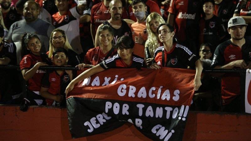 Newell's y una emotiva noche por la despedida de Maxi.