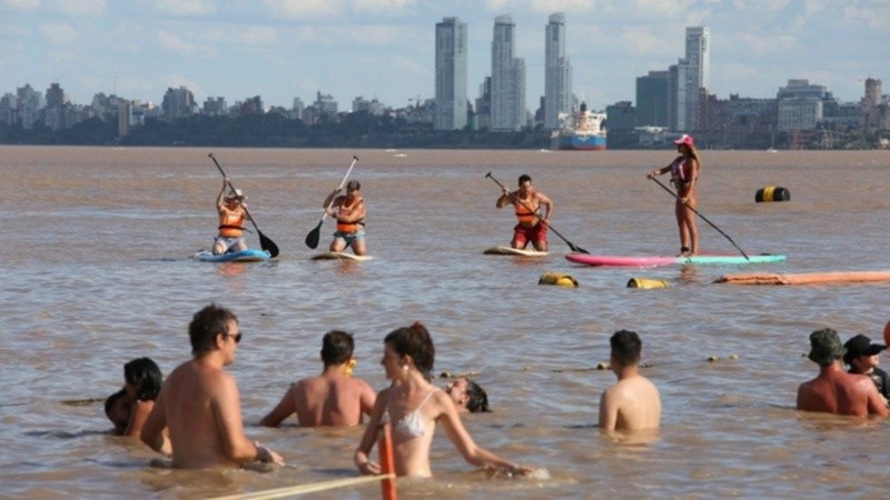 Entrar al agua supone de cierto riesgo, por lo que hay que estar atentos.
