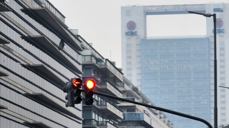 La ciudad de Buenos Aires cubierta de humo.