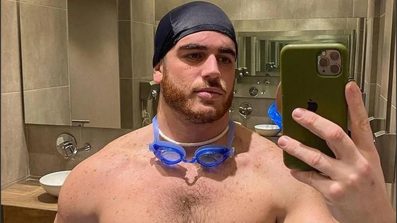 Lo apasionan los caballos, el campo y el entrenamiento: hace natación y va al gimnasio.