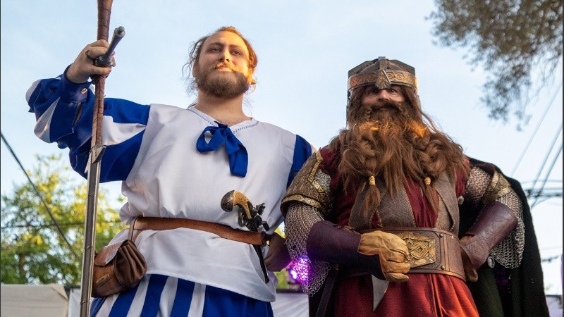 Se podrá ver una serie de personajes relacionados a los cuentos épicos sobre la Edad Media.