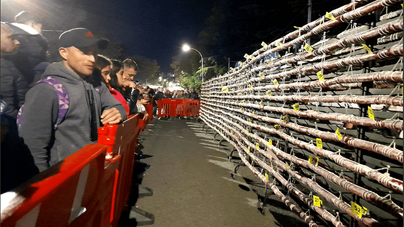 La exhibición del chacinado más largo, en homenaje a los 200 años de Tandil.