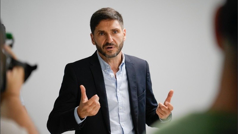 Maximiliano Pullaro una vez más, blanco de aprietes.