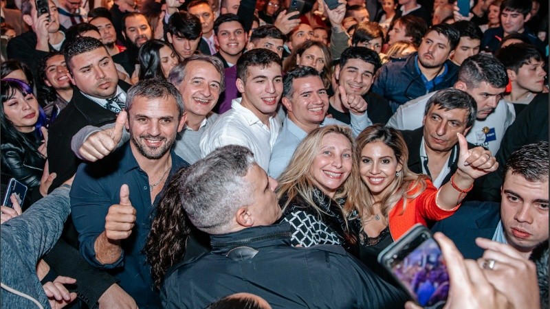 Romina Diez junto a Karina Milei en Rosario.