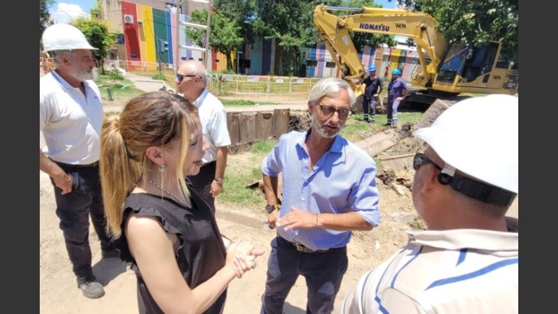 La presidenta de Aguas, Anahí Rodríguez, recorre obras.