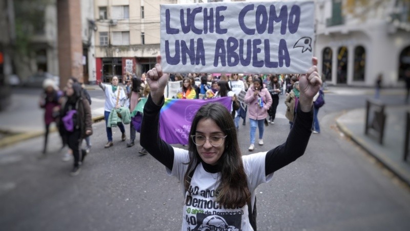 Masiva marcha en Rosario por Ni una menos.