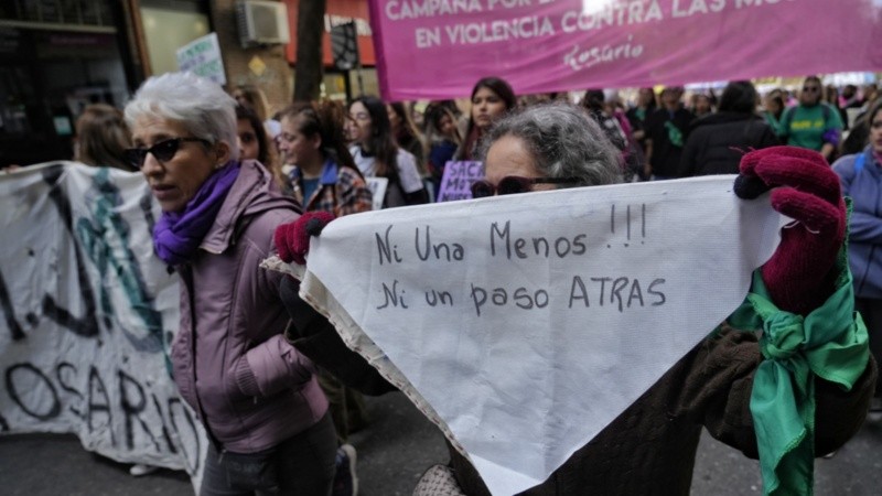 Masiva marcha en Rosario por Ni una menos.