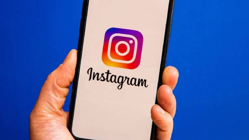 La nueva función de Instagram para etiquetar imágenes hechas con IA está fallando y generando malestar entre fotógrafos.
