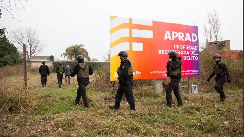 Por orden una jueza, la provincia decomisó el terreno ligado a una causa de estafas.