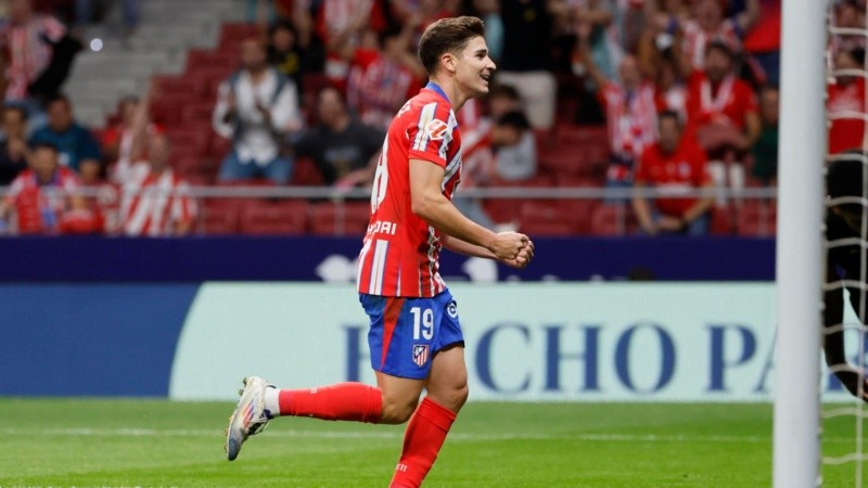 Julián festejó su primer gol con el Atlético de Madrid.