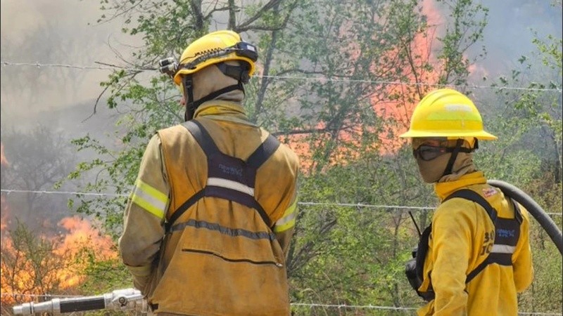 Los expertos señalan que en los siguientes días seguirá siendo extremo el riesgo de incendios en la provincia.