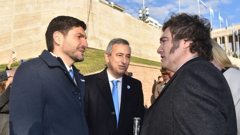 Pullaro, al igual que otros gobernadores, pide que Milei vuelva enviar fondos para la Caja de Jubilaciones de la provincia.