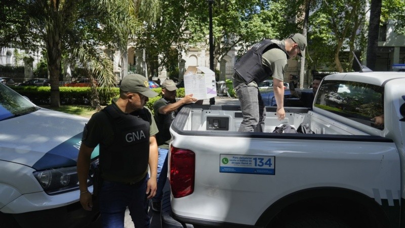 Gendarmería requisó los despachos de Bailaque y Guazzaroni y secuestró sus teléfonos.