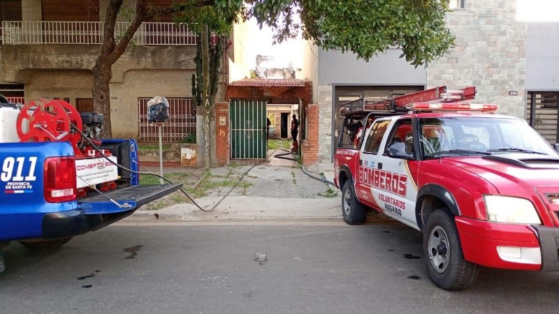 Los Bomberos trabajaban este jueves a la mañana en Wilde al 700 bis.