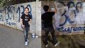 Grabois celebró la recuperación del nieto 138 con un grafiti en el Jockey Club y Marra lo tapó con pintura blanca