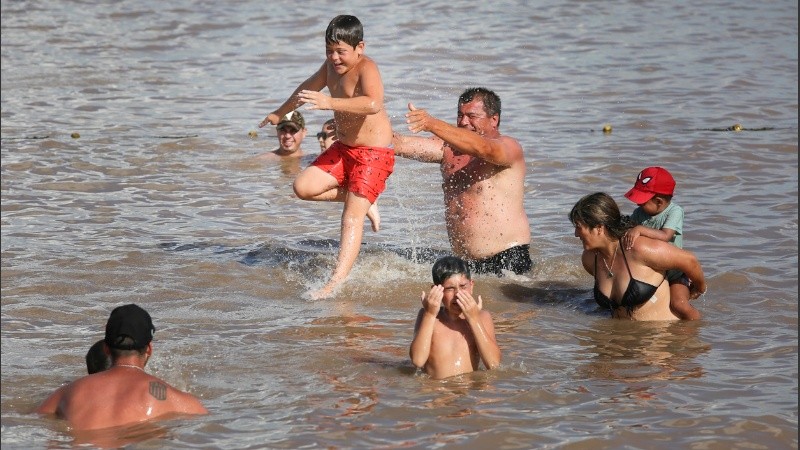 Un chapuzón en el río podría venir muy bien.