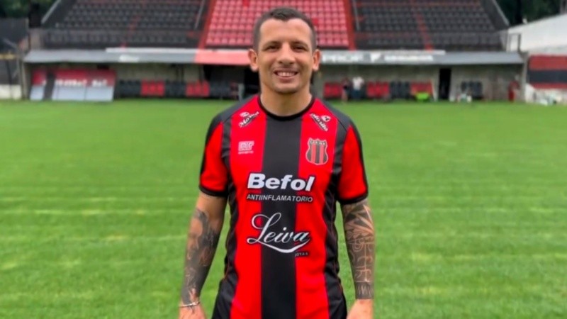 El rosarino pasó por una docena de clubes antes de recalar en el bajo Núñez.