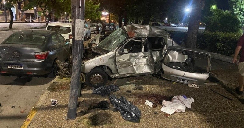Agustín López Gagliasso iba a más de 120 kilómetros por hora cuando atropelló y mató a Tania Gandolfi y a su hija Agustina García en la esquina de Wheelwright y Roca.&nbsp;