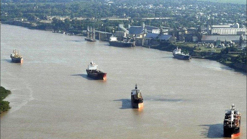 Algo que podría cambiar: el dragado del río Paraná sin estudios de impacto ambiental.