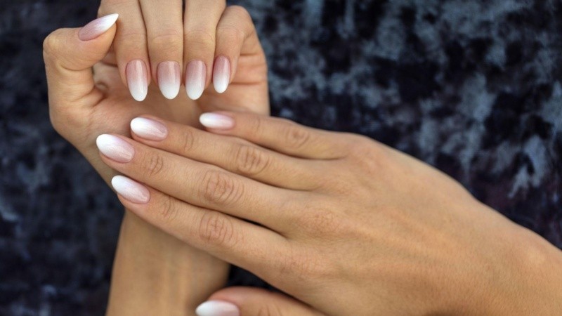 Tonos neutros, acabados pulidos y una estética cuidada son las claves para lograrlas.