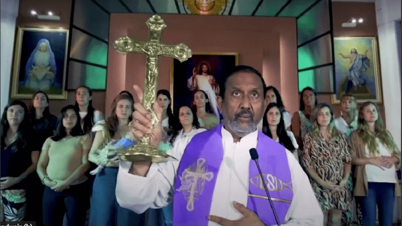 En 2024, el padre Ignacio celebró de forma virtual el Vía Crucis este Viernes Santo 