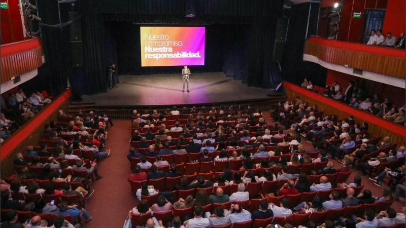 El gobernador reunió a sus funcionarios en la ciudad de Santa Fe.