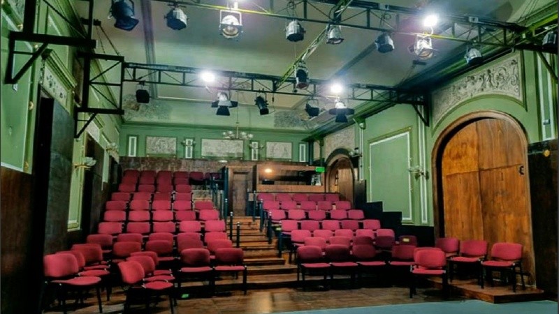 La sala Cervantes, donde ocurrió la muerte del actor en plena performance.