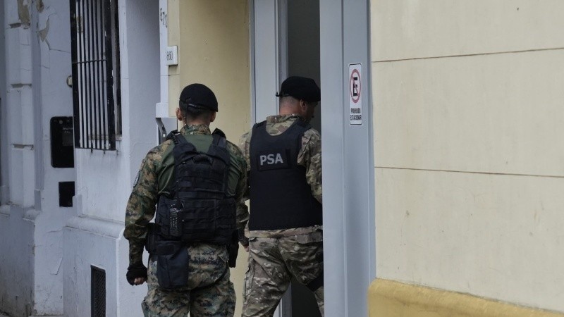 Allanamientos en una de las propiedades de financistas sospechados.