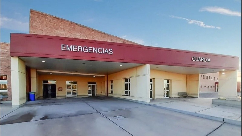 El hospital donde ingresó la mujer embarazada y en estado de intoxicación, y donde falleció la beba después.