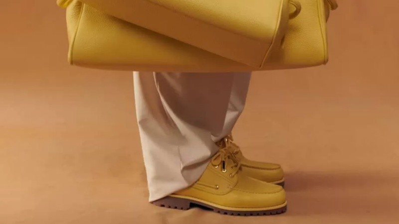 Se trata de un zapato unisex que además se destaca en cualquier terreno.