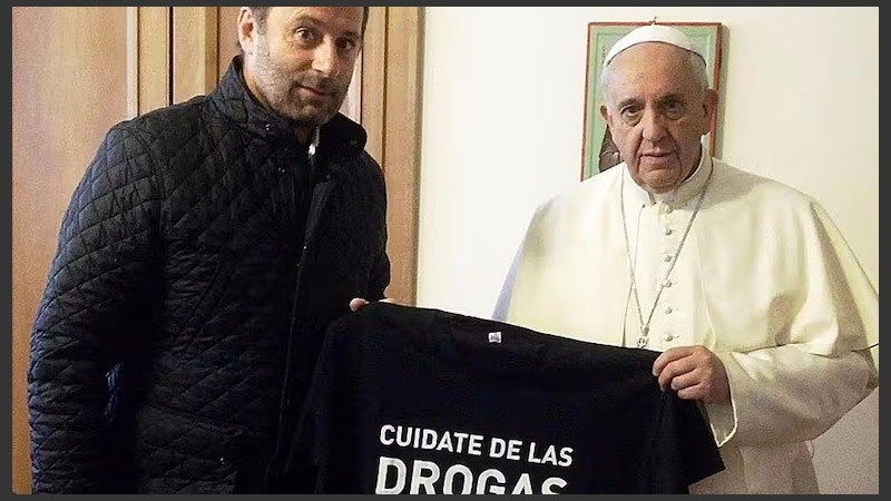 Juan Carlos Molina junto al Papa Fransciso en el Vaticano.