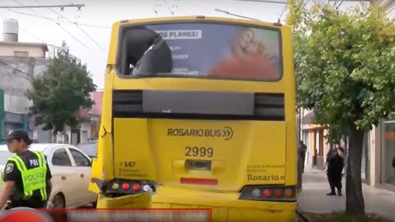 El impacto lo protagonizaron unidades de la línea K y 142.