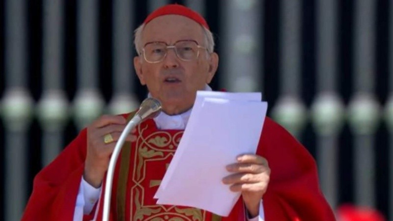 El cardenal italiano destacó la humanidad de Francisco