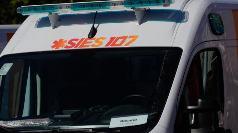 Agentes del Sies acudieron al lugar del siniestro vial.