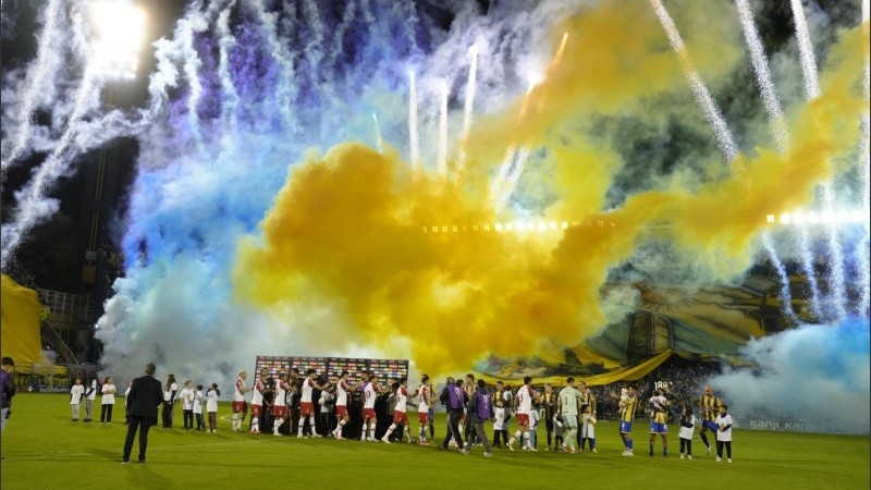 La previa canalla en el Gigante antes del cruce ante Huracán.