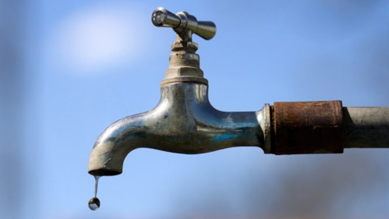 El hierro es un metal muy presente en cañerías y permite que las bacterias dañinas y genes de resistencia se vuelvan fuertes.