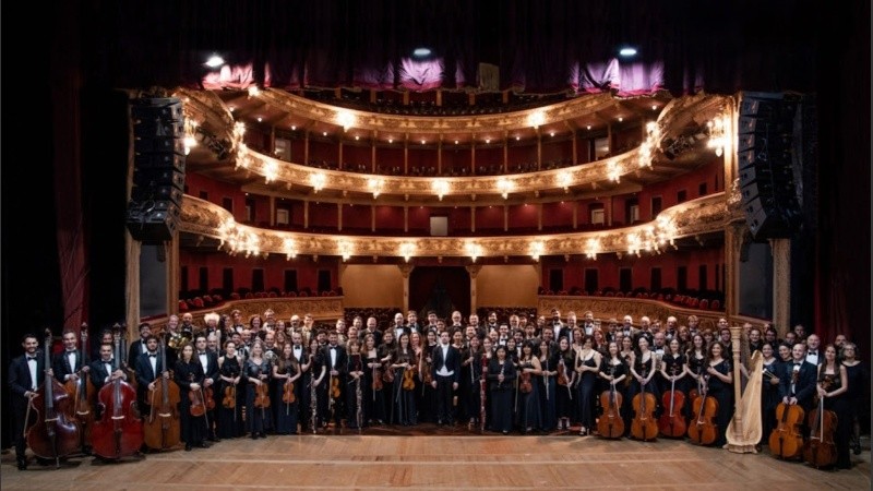La Orquesta Sinfónica Provincial de Rosario, dependiente del Ministerio de Cultura de Santa Fe, brindará dos conciertos solidarios para conmemorar su 65° aniversario en el teatro El Círculo, ubicado en Laprida y Mendoza.